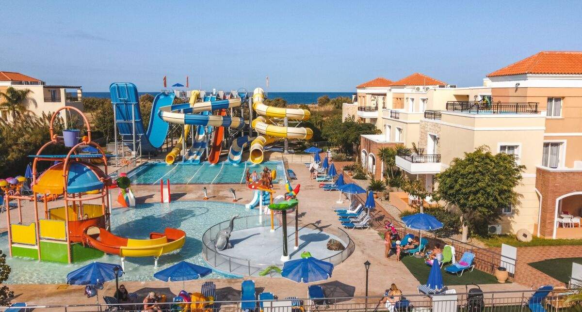 Chrispy Waterpark Resort Recko