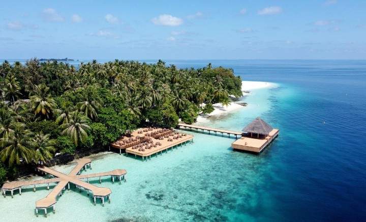 Fihalhohi Island Resort Maledivy