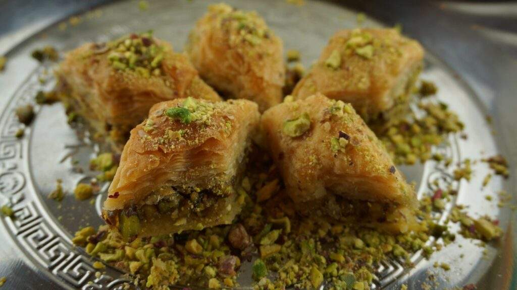 baklava with pistachios 4183180 1280